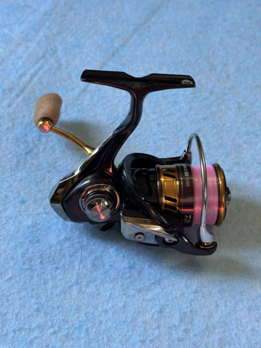 美品 DAIWA ダイワ レガリスLT1000S スピニングリール トラウト 管釣り
