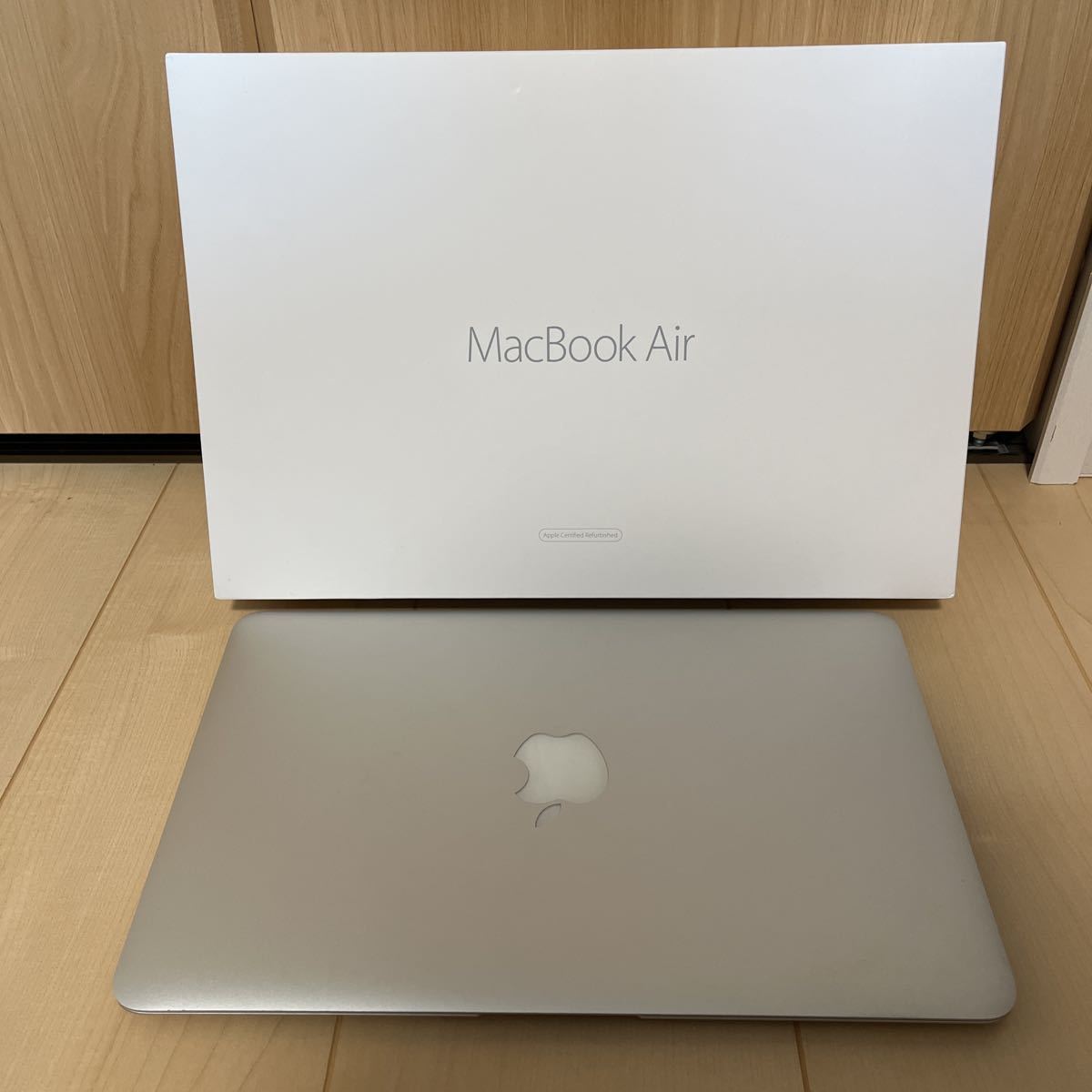 Apple MacBook Air 11インチ Late 2015 4GBメモリ 128GB SSD アップル