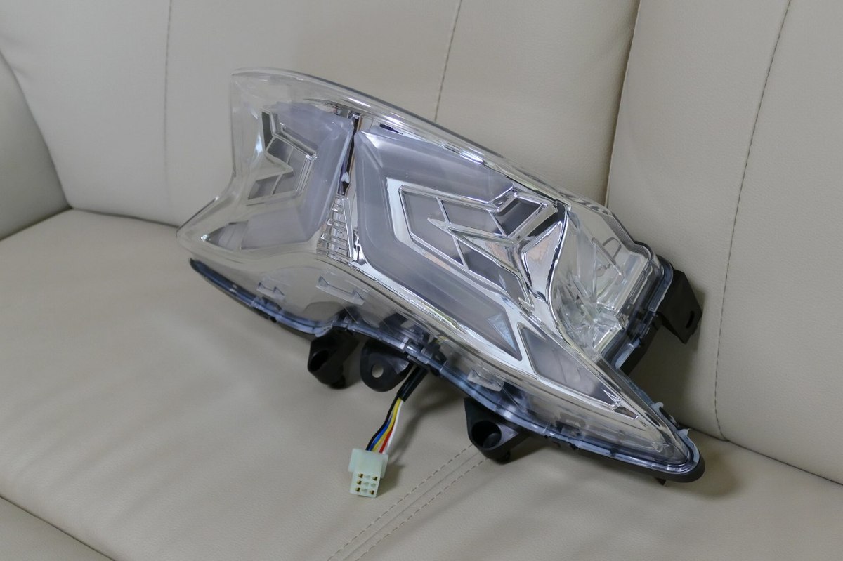 新品 LEDテール クリアテール PCX125 PCX150 JF56 KF18 クリア 台湾製