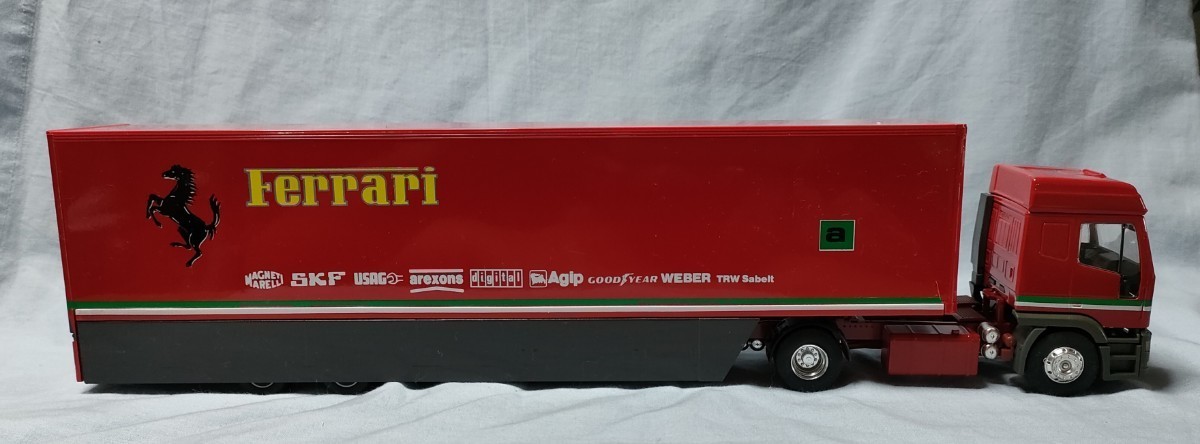 1⁄43 トランスポーター フェラーリ IVECO Scuderia Iveco Transporter
