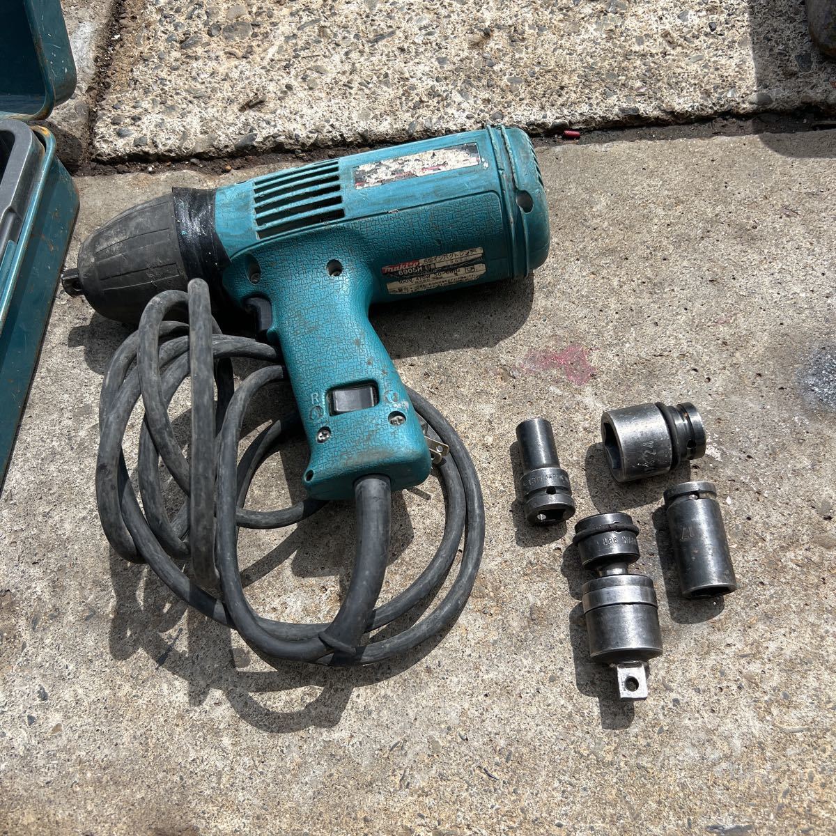 マキタ インパクトレンチ 6905H