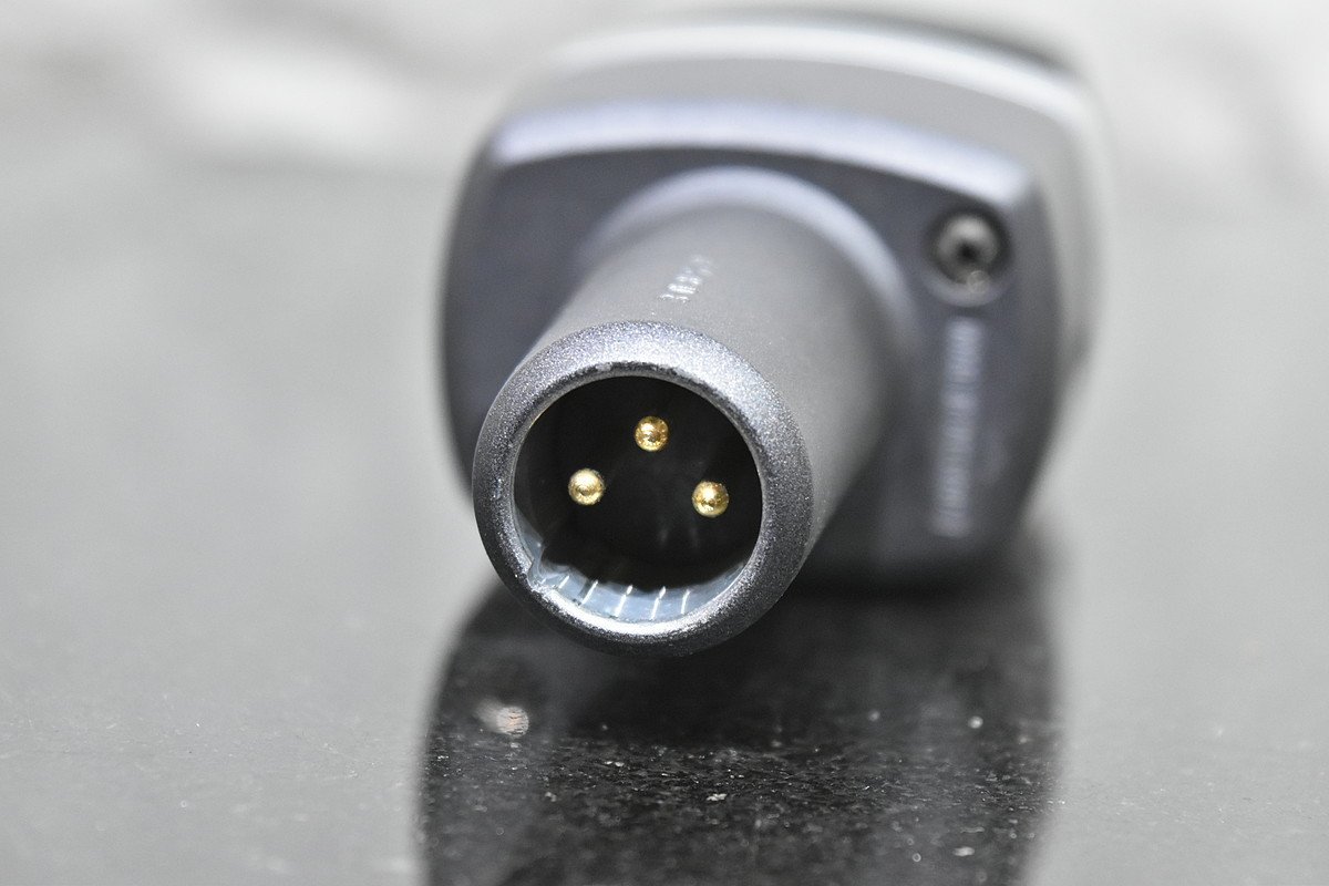 AKG C214 コンデンサーマイク C214 AKG コンデンサーマイク ほぼ新品