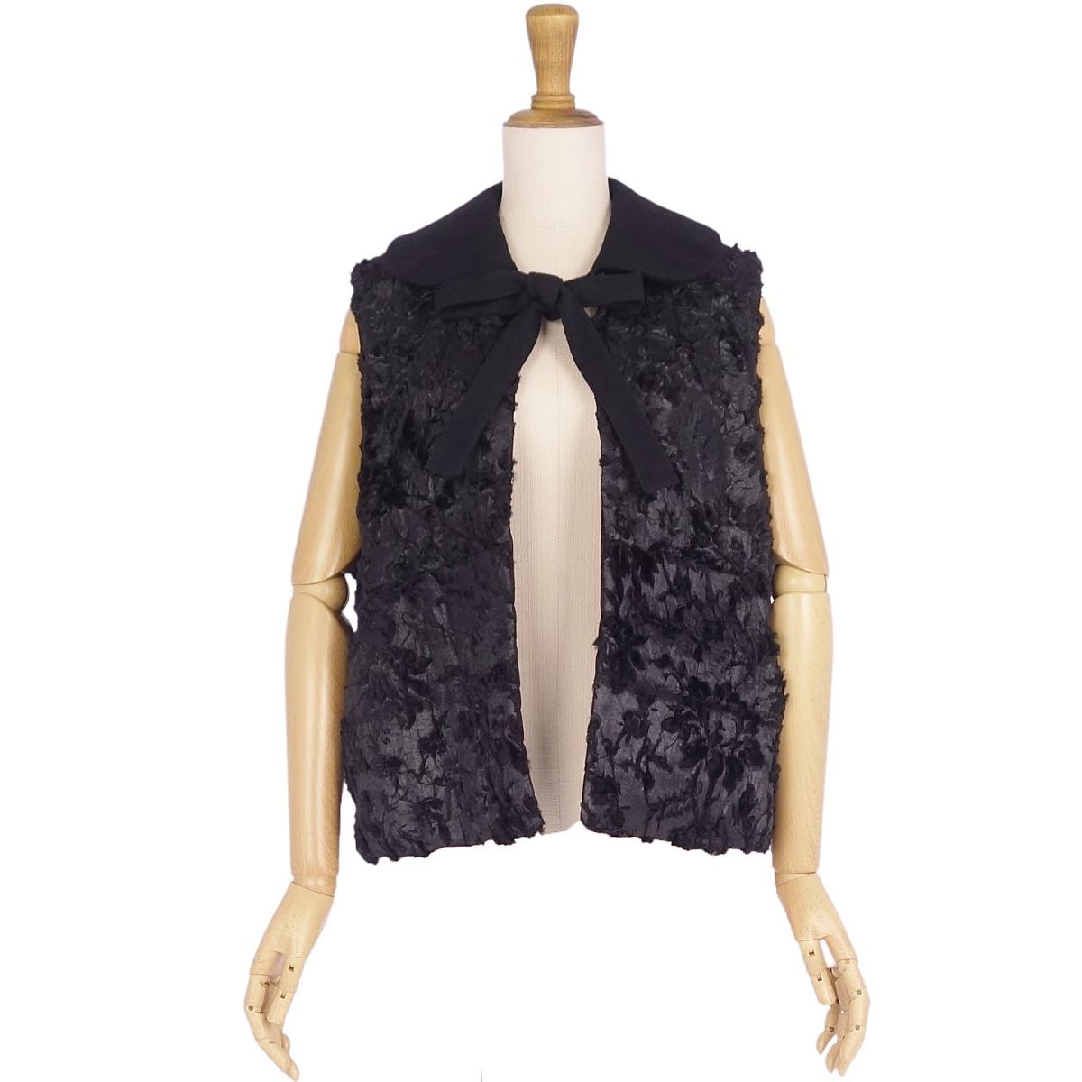 美品 トリコ コムデギャルソン tricot COMME des GARCONS ジャケット ベスト ノースリーブ ボタンレス 中綿 S ブラック cg05mm-rm11f03670