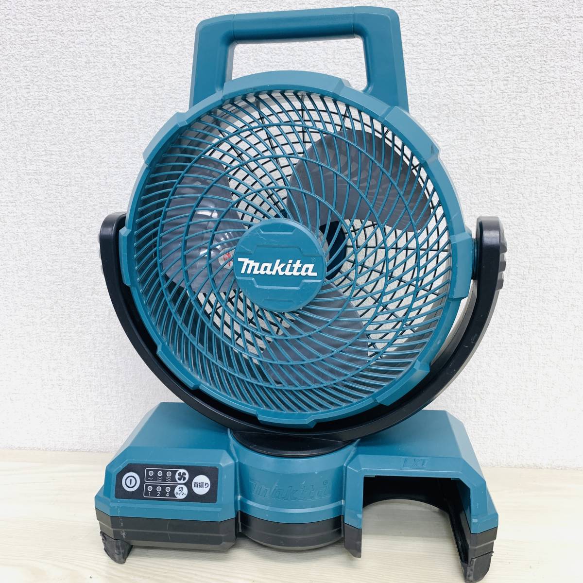 マキタ makita 充電式ファン CF203D ※本体のみ