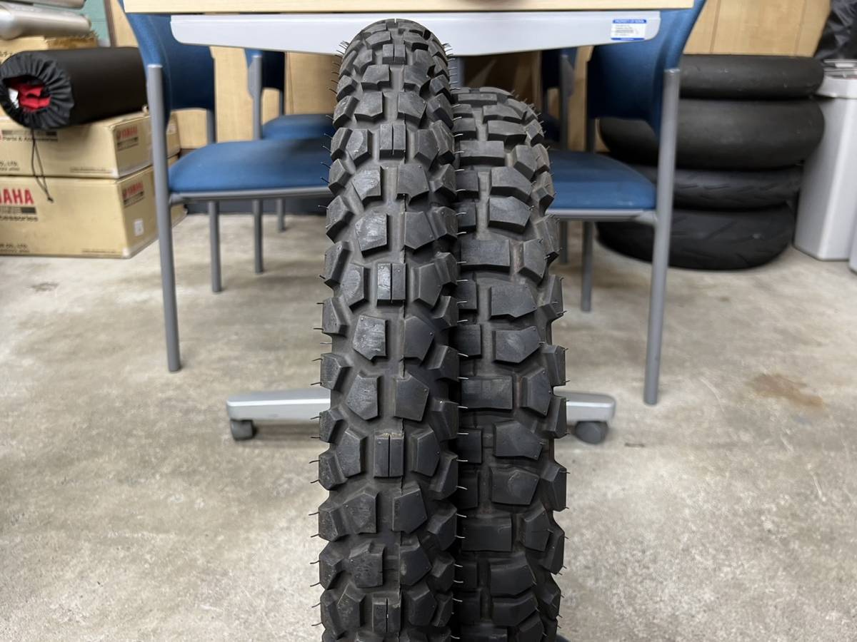 【ろー】サドル新品! 700C DUNLOP 外装6段変速 Z16 ダンロップ D605 オフロード タイヤ 前後セット 2.75-21 4.10-18