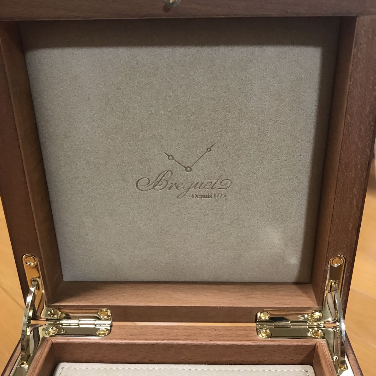 新品 Breguet ブレゲ マリーン 5817 腕時計用ケース コレクション 