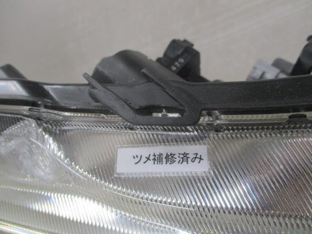 アクア DAA-NHP10 右ヘッドランプ 81110-52K40 348188 アクア DAA