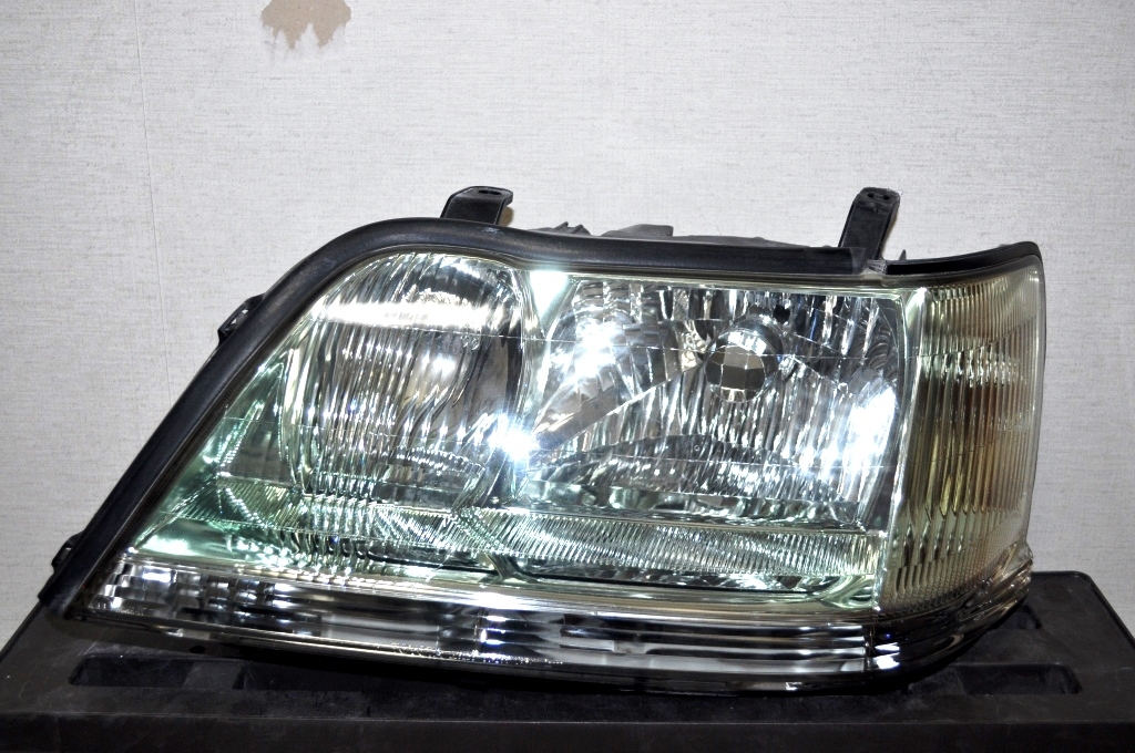 UZS171 JZS173 17系 クラウン マジェスタ 後期 純正 HID ヘッドライト
