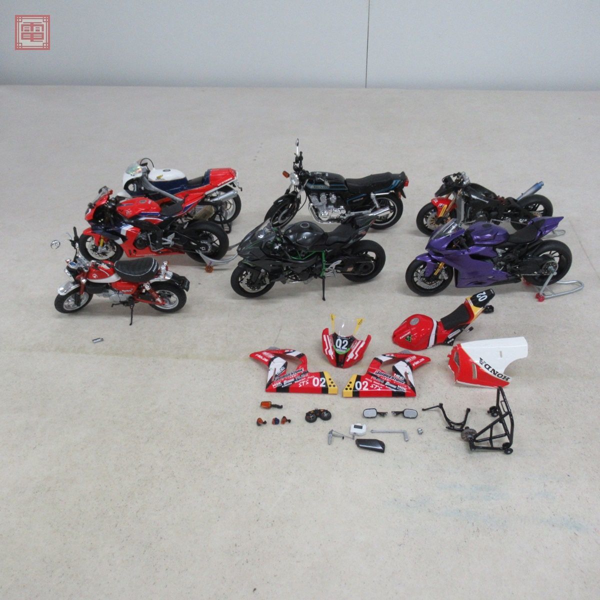 組立済 タミヤ 1/12 カワサキ ZX-10R/ドゥカティ 1199 パニガーレ