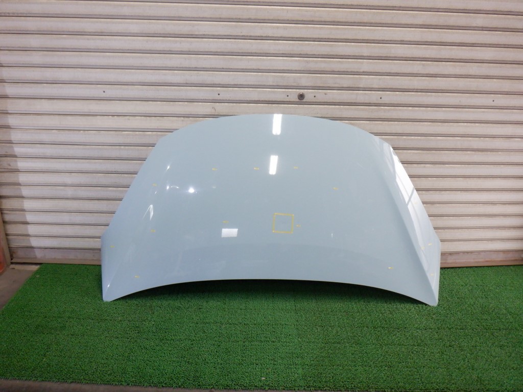 フィット　GR1/GR2/GR3/GR4　ボンネット (A8611)