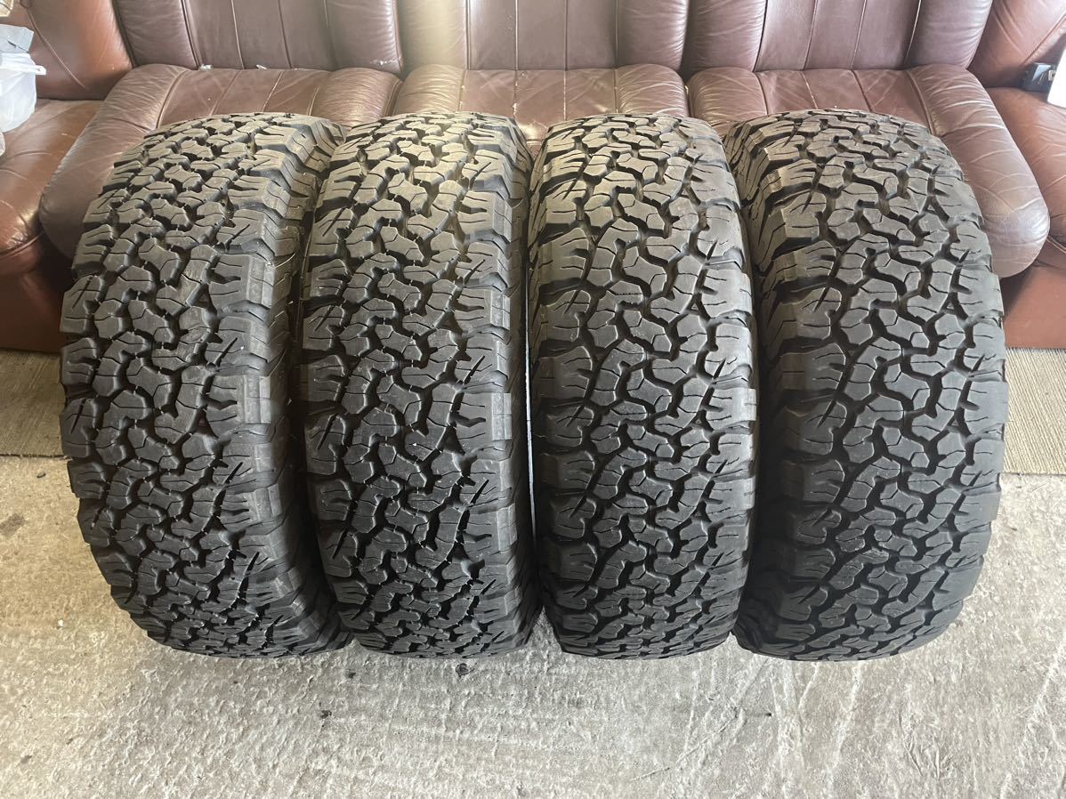 LT235 70R16 104/101S BFグッドリッチ ホワイトレター