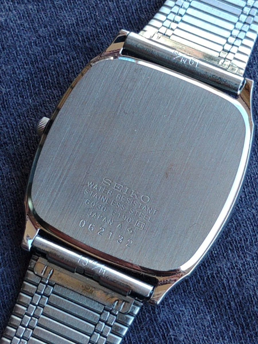 稼働中 オーバーホール済み 電池交換済み SEIKO QUARTZ シャリオ 6030 