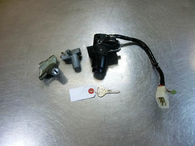 Z750FX2 キー3点セット、メインキーシリンダー、シートロック、ヘルメットホルダー☆KZ750E、逆車、Z750FX3