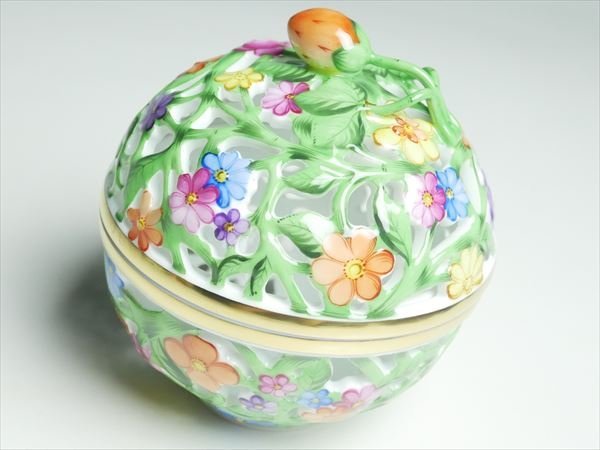 【人気，人気SALE】 k305 HEREND ヘレンド ファンタジー 透し ボンボン入れ 小物入れ 蓋物(ヘレンド)｜売買されたオークション情報、yahooの商品情報をアーカイブ公開 - オークファン ヘレンド