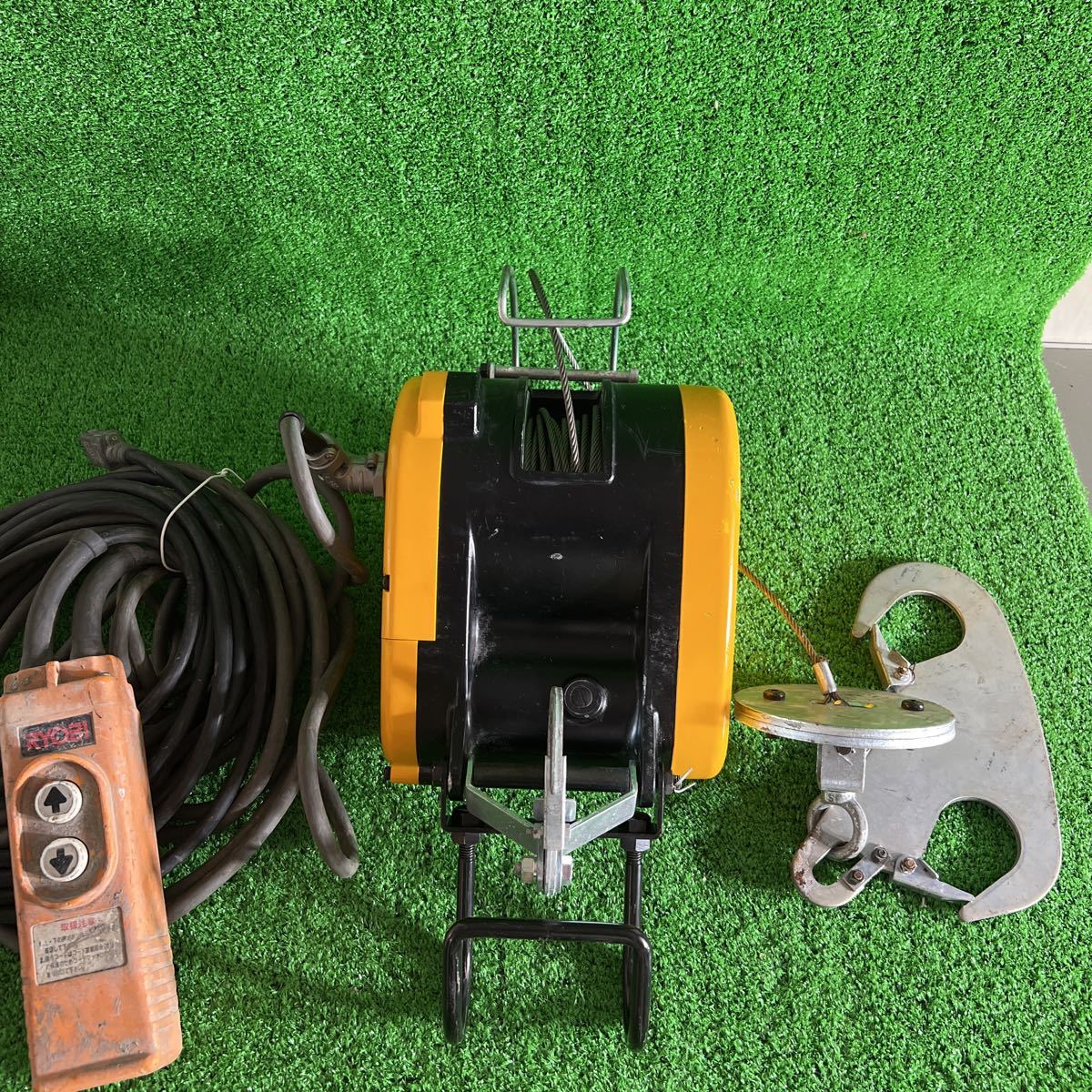 RYOBI リョービ 小型ウインチ WI-61C 電動ウインチ ジャンク品 WI-61C