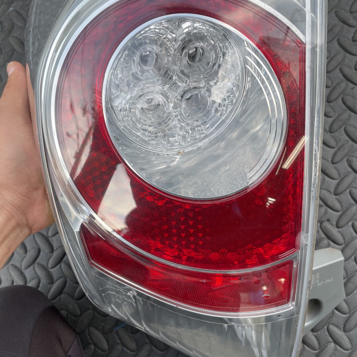 ☆ アクア NHP10 テール レンズ ユニット 前期 右 2288 ☆ NHP10