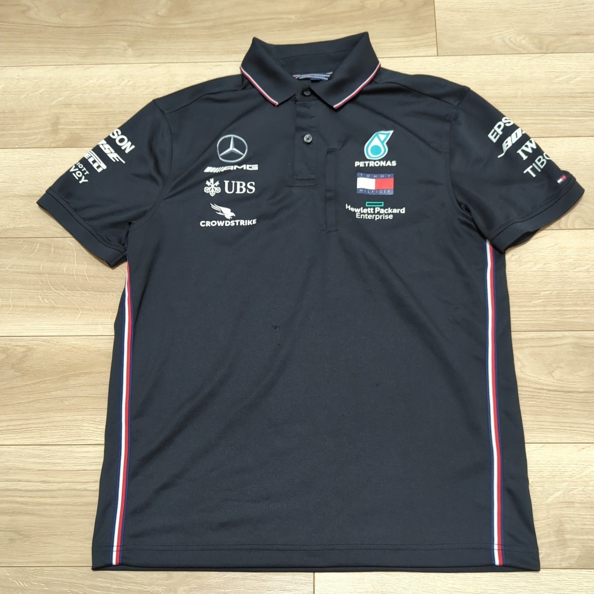 2020 メルセデスＡＭＧペトロナスF1　チーム支給品　ポロシャツ Mサイズ　非売品　ハミルトン　ボッタス　TOMMYHILFIGER　日本GP