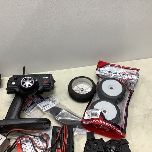 1円〜 訳あり ジャンク RC ラジコン サンワ 送信機 M11 タイヤ TRF201 48 ピッチスパーギヤ 79T 他 ジャンク 1円〜 訳あり