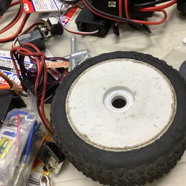 1円〜 訳あり ジャンク RC ラジコン サンワ 送信機 M11 タイヤ TRF201 48 ピッチスパーギヤ 79T 他 ジャンク 1円〜 訳あり
