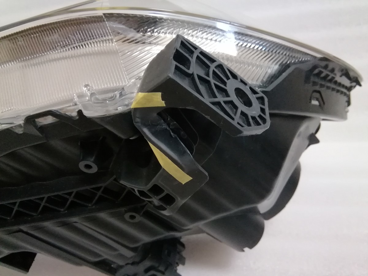 ☆ HONDA純正 平成28年フィット ハイブレッド (GP5・GP6) 左側LED