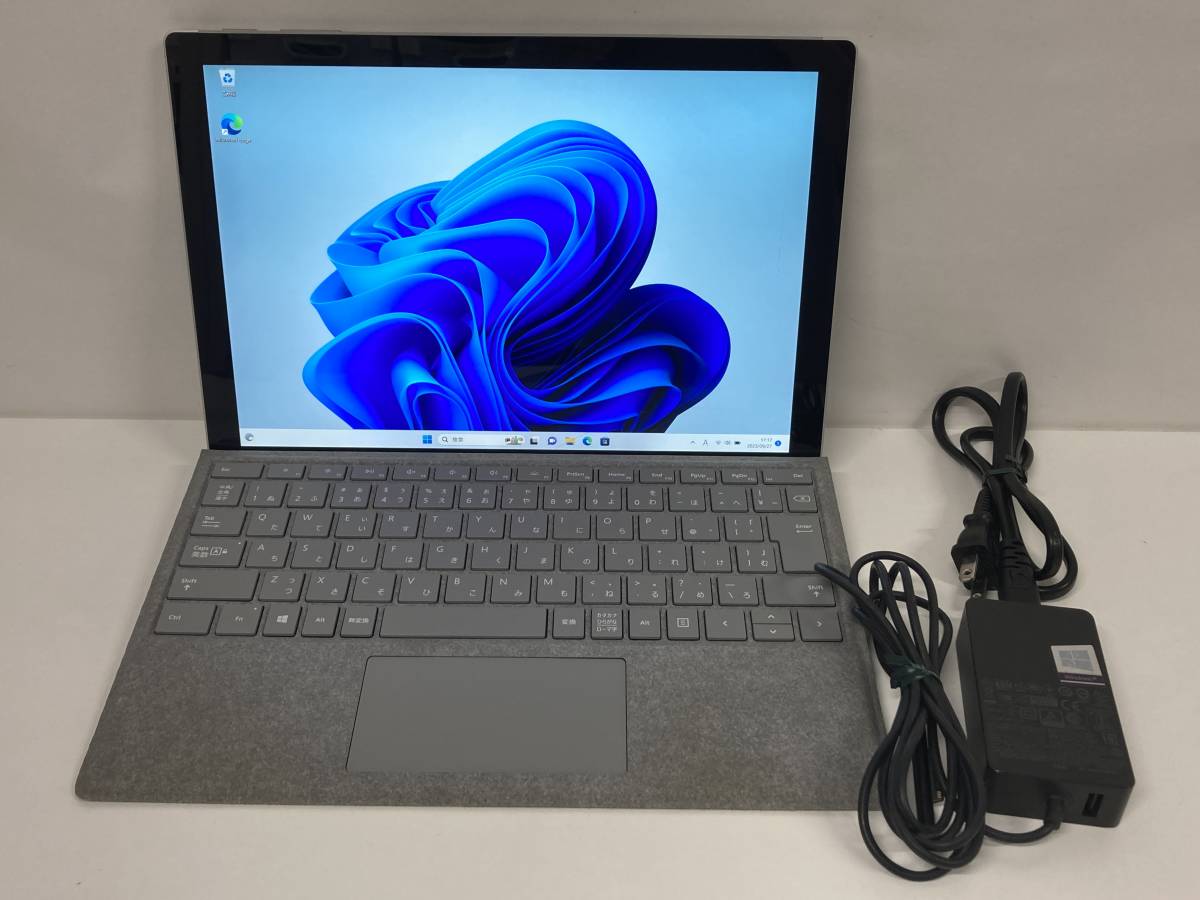 ジャンク品 SurfacePro5 256GB⁄8GB 本体のみ（液晶割れ