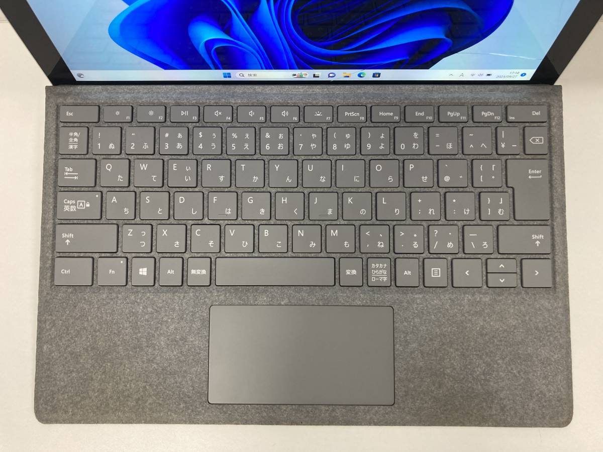 ジャンク品 SurfacePro5 256GB⁄8GB 本体のみ（液晶割れ