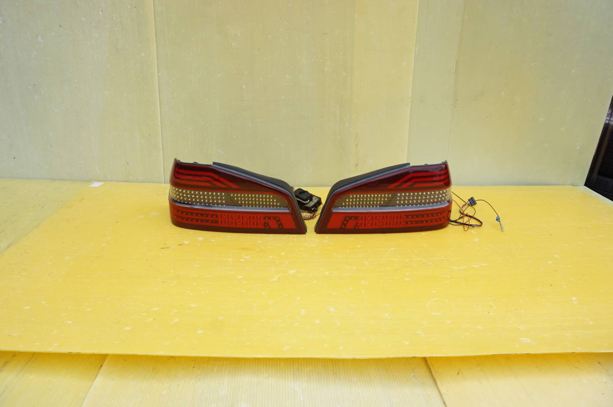 C35ローレル　LEDテール　純正加工　社外　LED　テールライト　テールランプ　C35　ローレル　日産　純正　後期　AA20-1