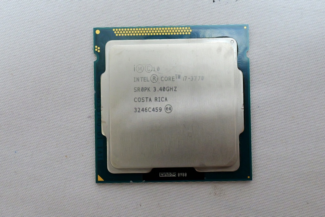 INTEL R Core i7 9700K 第9世代