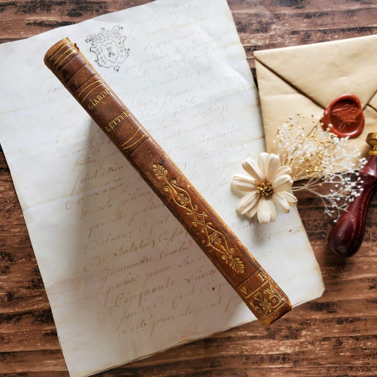 1836年　革製背表紙の模様がとっても上品な♪アンティーク本