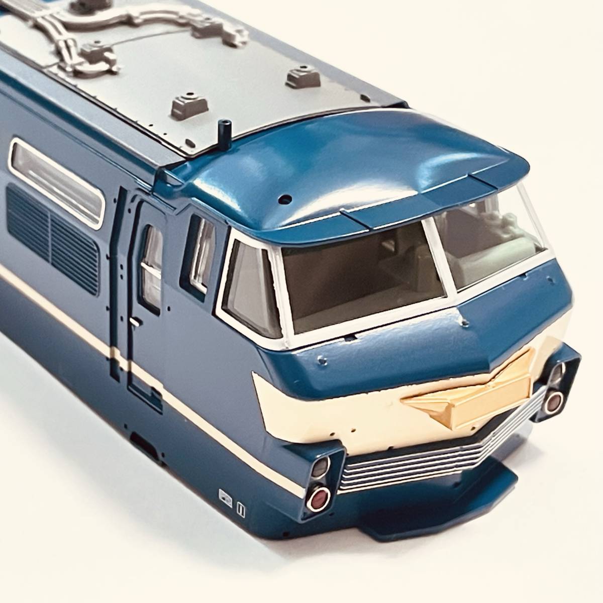 TOMIX EF66-0 ボディ HO-2023 JR EF66形電気機関車(特急牽引機・PS22B搭載車・グレー台車)からのバラシ