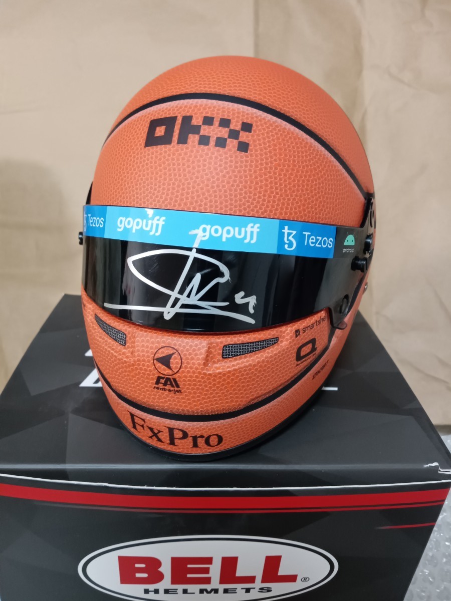 Yahoo!オークション - F1 1⁄2サイズヘルメット L.ノリス 直筆サイン入