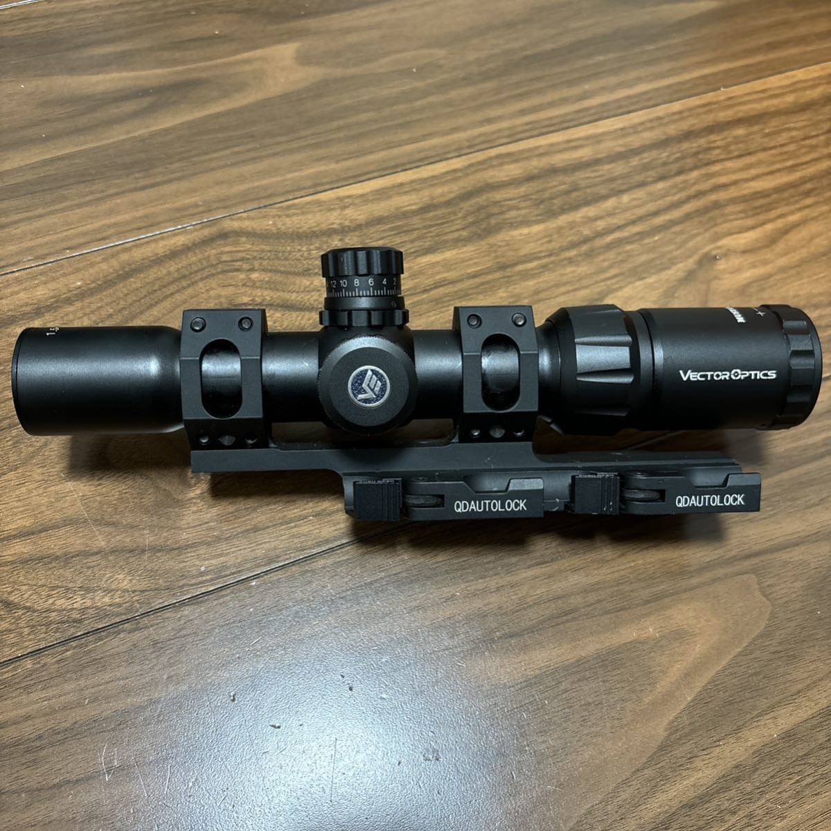 VECTOR OPTICS Mustang 1.5-4x30 タクティカルスコープ Vector Optics