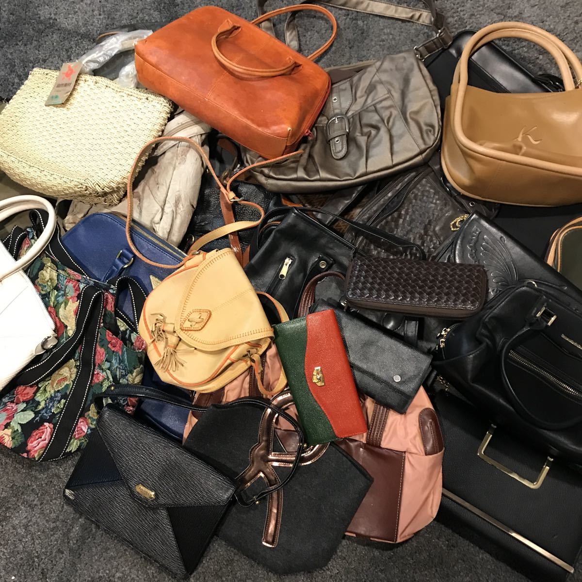 1円 ■ジャンク■ 23 ランバン ケンゾー ルイヴィトン ハナエモリ等ブランドバッグ含む鞄財布30点以上 大量セットまとめ売り箱売引退遺品