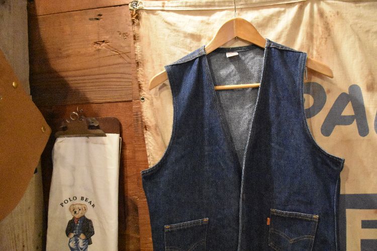 Levi's デニムベスト Mサイズ　70s　USA製 人気商品販売価格 グッドアイテム◎USA製70sビンテージLEVI'S