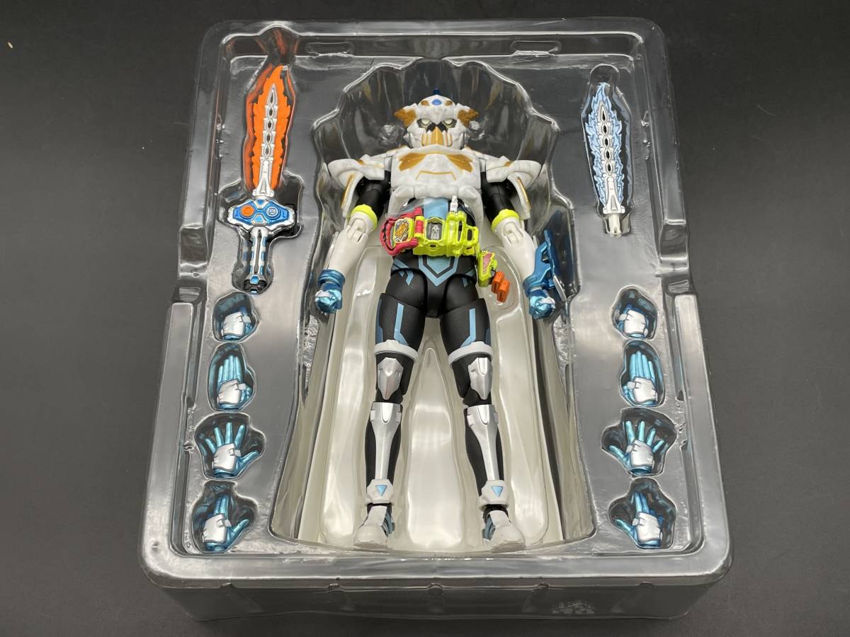 クリアランス売れ済 ☆【同梱不可】中古品 S.H.Figuarts 仮面ライダー 