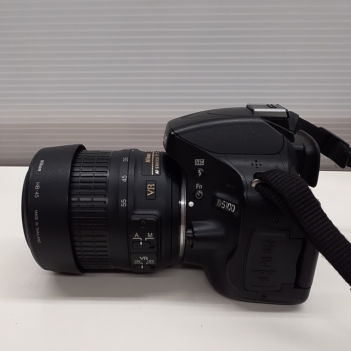 Nikon ニコン D5100 / レンズ AF-S DX NIKKOR 18-55mm 1:3.5-5.6G VR