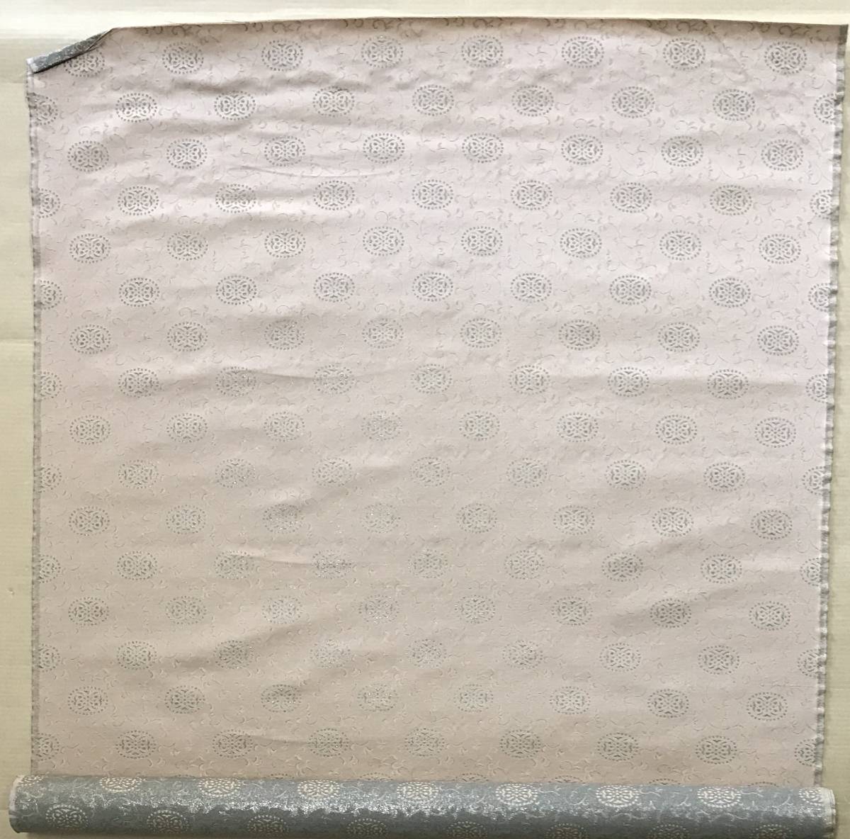 お得，限定SALE 表装裂地 表装生地 金欄 巾73cm 長さ６ｍ(掛軸)｜売買されたオークション情報、yahooの商品情報をアーカイブ公開 - オークファン 掛軸