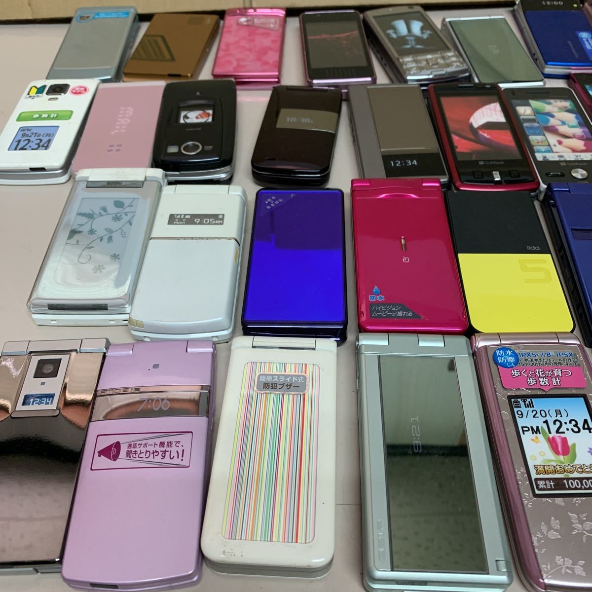 当時物】 ガラケーモックアップ 店舗展示品 模型 まとめ売り30点