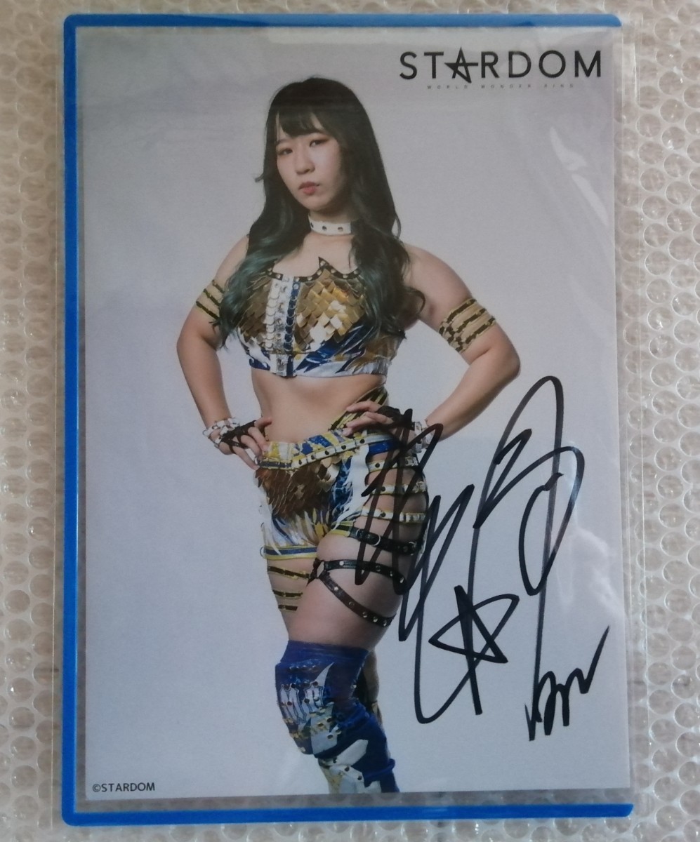 スターダム 渡辺桃 直筆 サイン入 ポートレート 硬質ケース付 QQ  