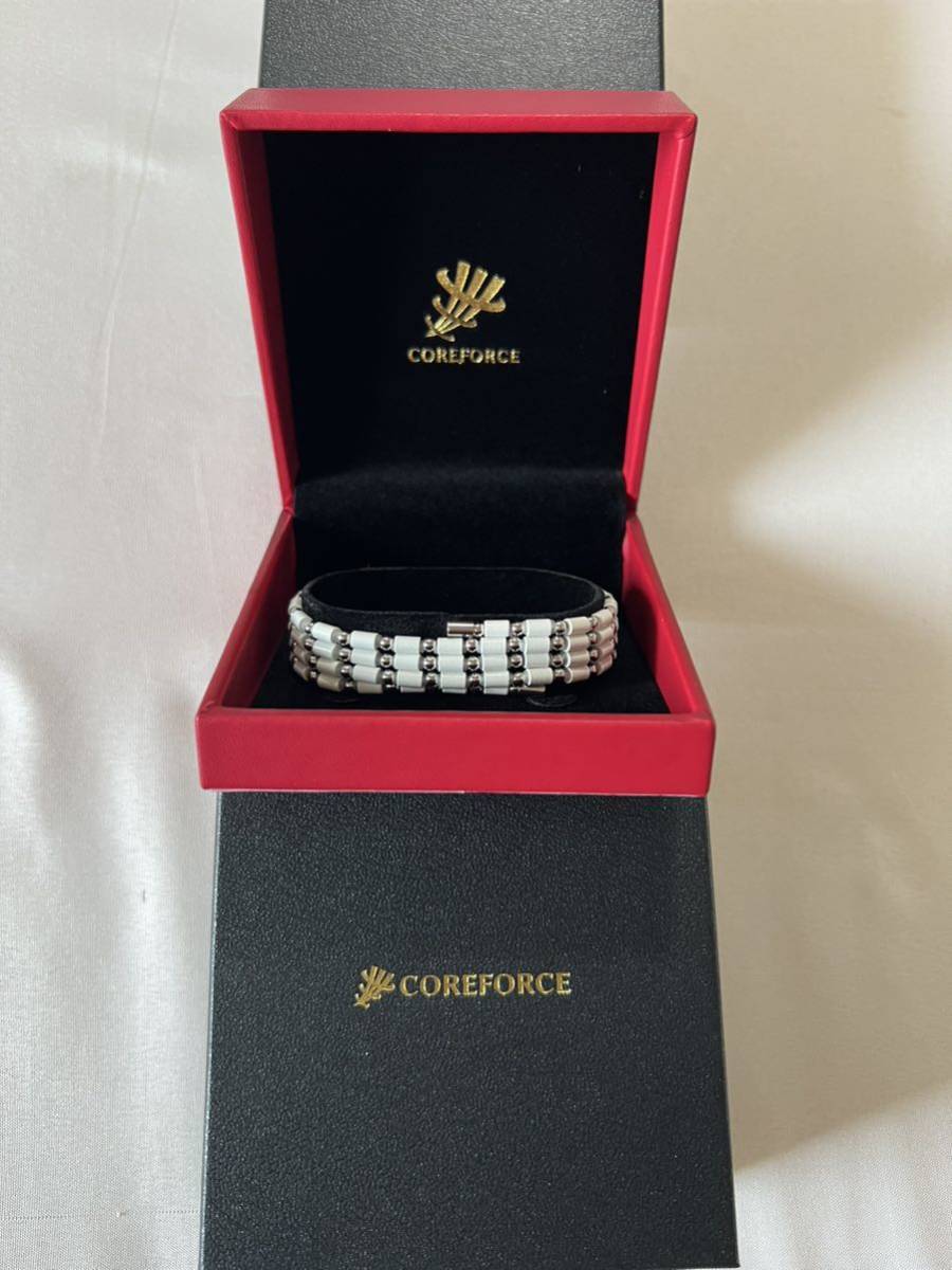 新品正規品COREFORCE LOOP SUSコアフォースループサス　ホワイト ブレスレット 磁石 70cm 新品未使用品