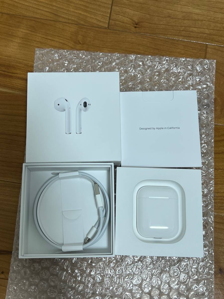 ☆Apple AirPods with Wireless Charging Case MV7N2J/A