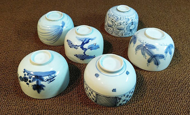 （壽）江戸後期、古伊万里。染付　鈴(りん)茶碗。６種類。６個。色々な柄。美品・ほぼ無傷完品。状態良し。本物保証。蕎麦猪口、ちょこ