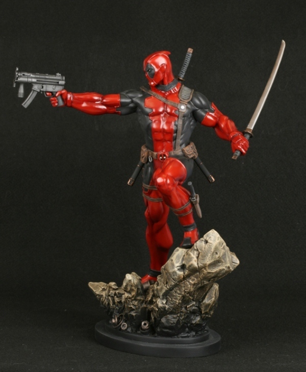 ボウエン・デザイン マーベル スタチュー デッドプール アクションVer. 2100体限定 未開封