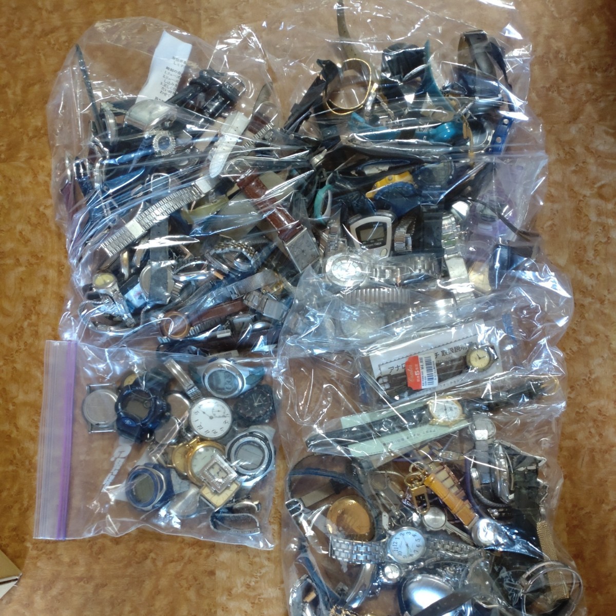 送料込み》腕時計 ジャンク大量 約4.5キロ 修理部品取りに 故障パーツ
