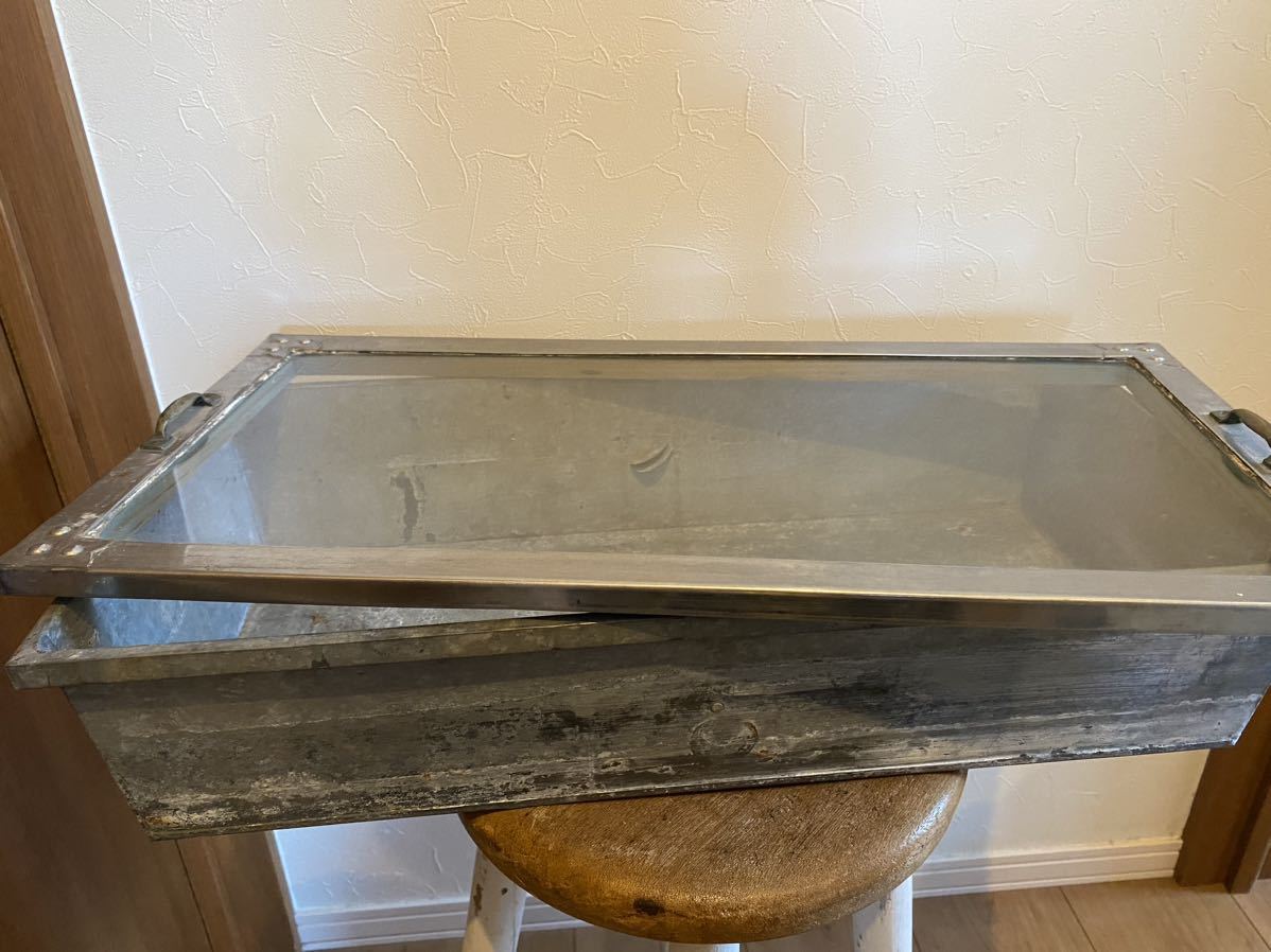 ブリキガラスケース　アンティーク 陳列ケース 昭和レトロ