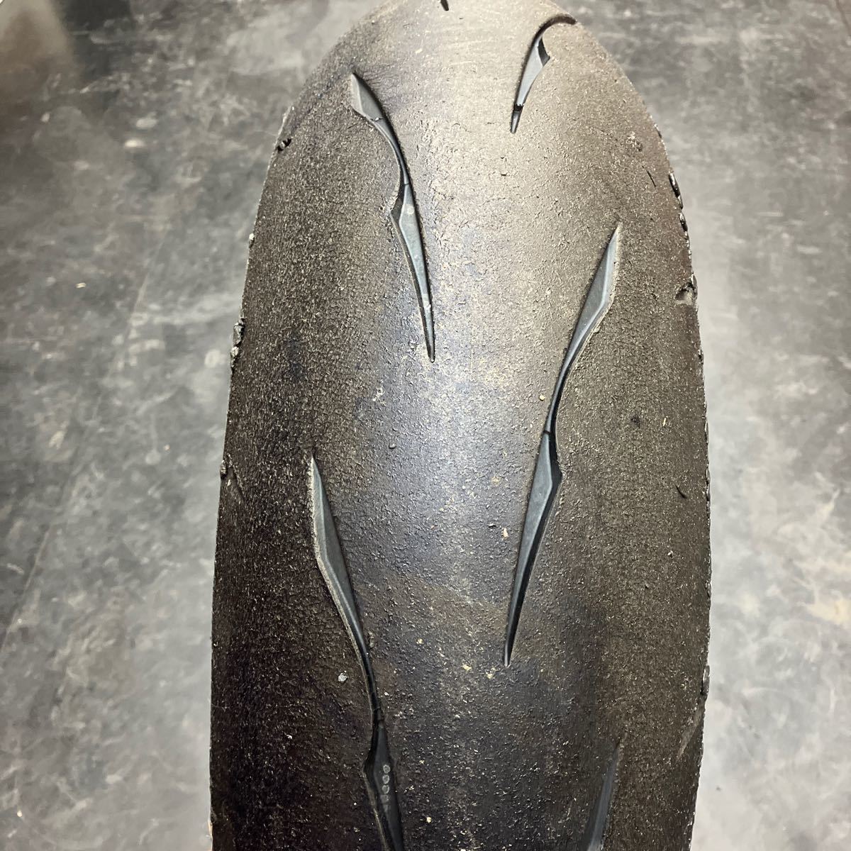 R11 走行少 リヤタイヤ 180/640R17 ST600 ブリジストン BRIDGESTONE 検