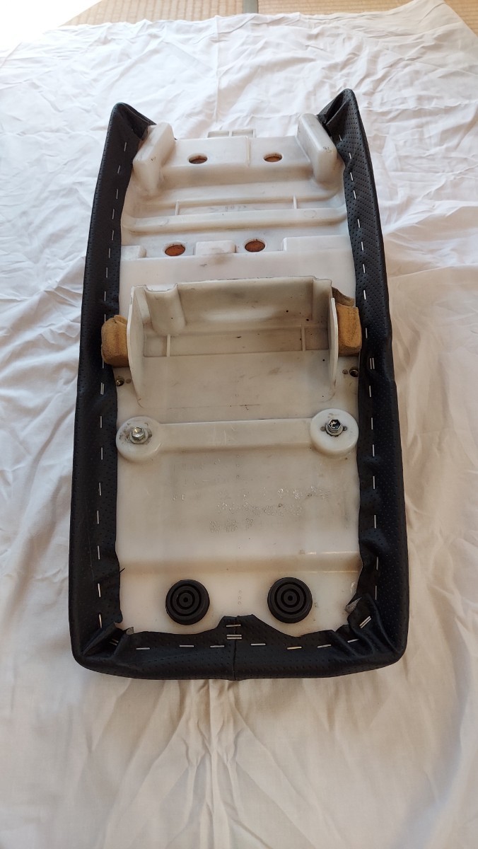 ★☆YAMAHA TW200 DG07J 純正フラットシート張替え パイピング 低反発スポンジ入り超美品☆★_5