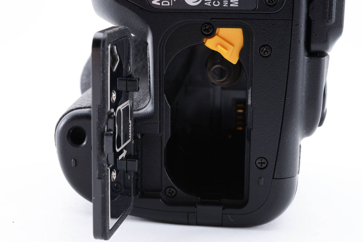 ☆外観美品 動作品☆ Nikon ニコン D500 ボディ 元箱・バッテリ