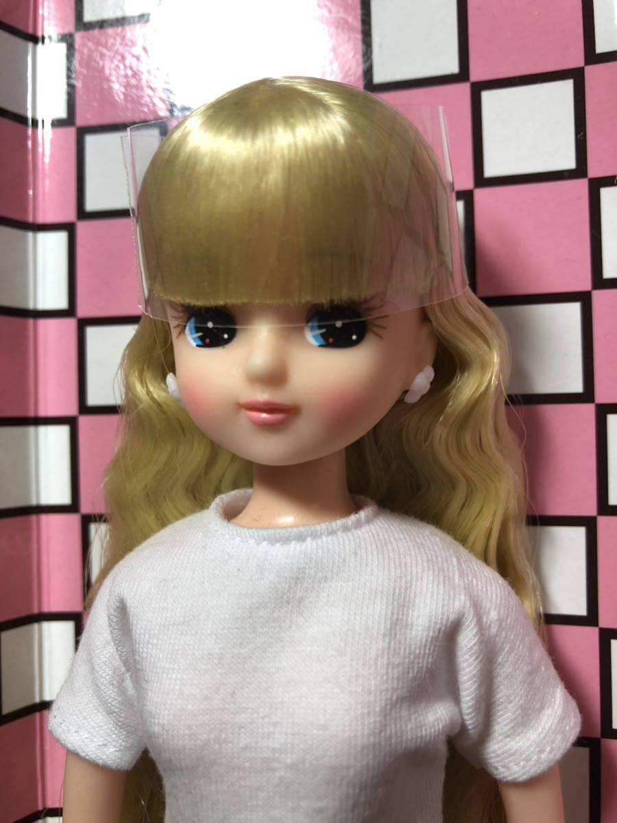 国内直営店 リカちゃんキャッスル 2021年日本橋BASICモデルリカちゃん