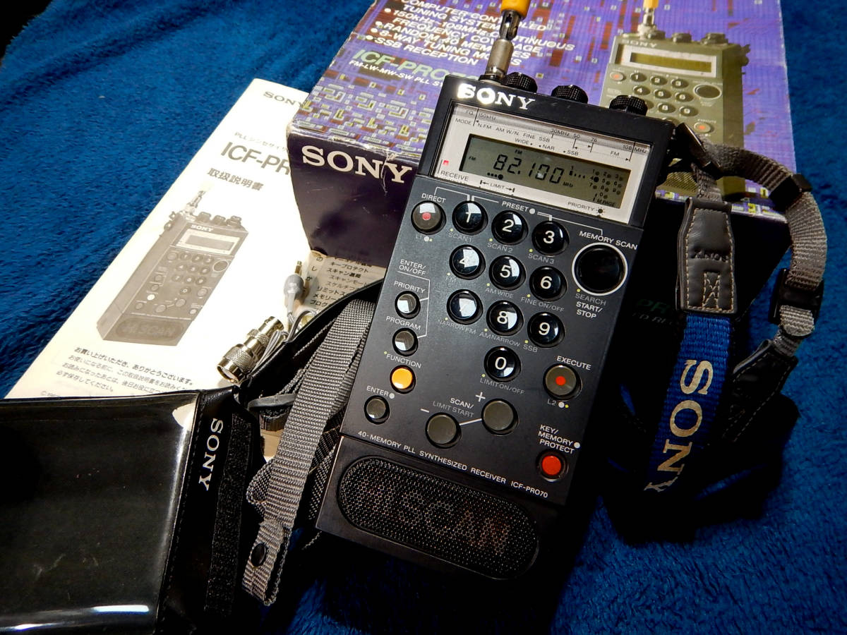 きれいな SONY ICF-PRO70 電解コンデンサー等の予防交換整備済・元箱・取説